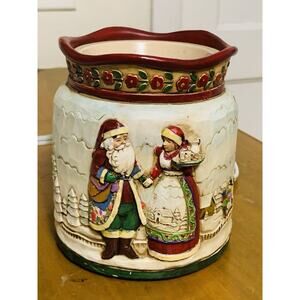 Jim Shore Crazy Mountain Electric Wax Warmer Mr. & Mrs. Claus Christmas Fragance